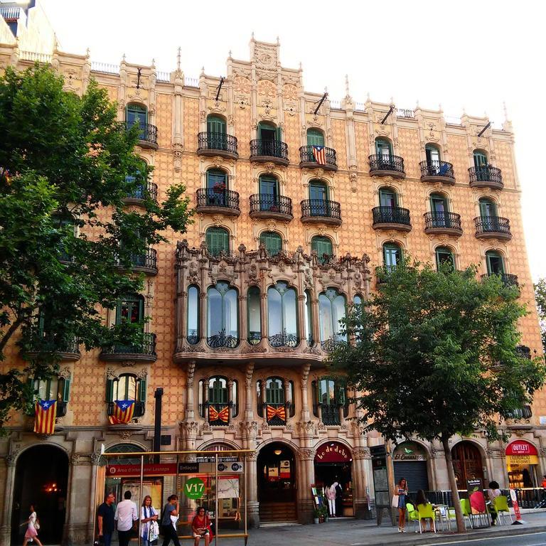 Hostal Lesseps Barcelona Exterior foto